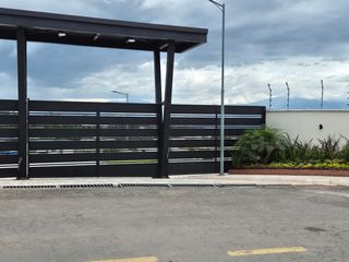 Foto 4 de EN CHECA. DE VENTA HERMOSO TERRENO 2096 m2. EN URBANIZACIÓN CERRADA