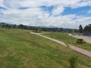 Foto 6 de EN CHECA. DE VENTA HERMOSO TERRENO 2096 m2. EN URBANIZACIÓN CERRADA