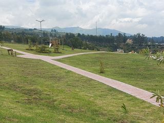 Foto 9 de EN CHECA. DE VENTA HERMOSO TERRENO 2096 m2. EN URBANIZACIÓN CERRADA