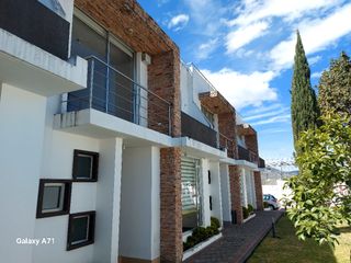 Foto 2 de DE VENTA BONITA CASA EN TUMBACO,  SECTOR SANTA ROSA