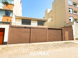 Foto 9 de ALQUILER DE CASA EN SURCO 440 M2 PARA USO COMERCIAL