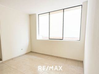 Foto 2 de ALQUILER DE CASA EN SURCO 440 M2 PARA USO COMERCIAL