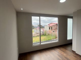 Foto 9 de C1430 MODERNA CASA VIP DE TRES PLANTAS EN VENTA, Sector Huizhil C1430