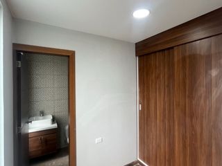 Foto 14 de C1430 MODERNA CASA VIP DE TRES PLANTAS EN VENTA, Sector Huizhil C1430
