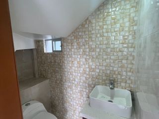 Foto 16 de C1430 MODERNA CASA VIP DE TRES PLANTAS EN VENTA, Sector Huizhil C1430