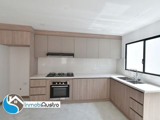 Foto 4 de Venta de Hermosa Casa Por Estrenar, Cerca del Colegio Santa Ana,