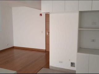 Foto 6 de Vendo lindo Dpto Duplex de estreno en Chacarilla - Surco en primer piso con terraza y frente a parque.