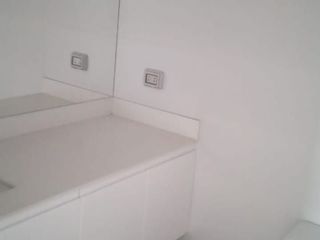 Foto 7 de Vendo lindo Dpto Duplex de estreno en Chacarilla - Surco en primer piso con terraza y frente a parque.