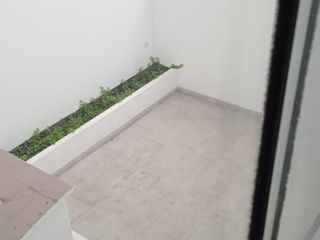 Foto 11 de Vendo lindo Dpto Duplex de estreno en Chacarilla - Surco en primer piso con terraza y frente a parque.