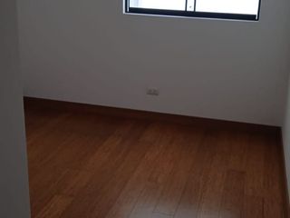 Foto 13 de Vendo lindo Dpto Duplex de estreno en Chacarilla - Surco en primer piso con terraza y frente a parque.