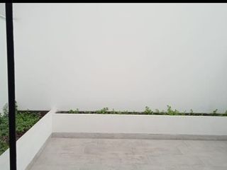 Foto 36 de Vendo lindo Dpto Duplex de estreno en Chacarilla - Surco en primer piso con terraza y frente a parque.