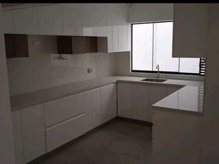 Foto 109 de Vendo lindo Dpto Duplex de estreno en Chacarilla - Surco en primer piso con terraza y frente a parque.