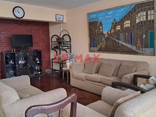 Foto 6 de VENDO CASA COMO TERRENO EN PUEBLO LIBRE CERCA A LA UNION Y LA CATÓLICA