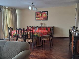 Foto 8 de VENDO CASA COMO TERRENO EN PUEBLO LIBRE CERCA A LA UNION Y LA CATÓLICA