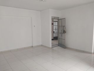 Foto 4 de ALQUILER LOCAL 2DO PISO CHOSICA