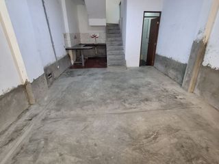 Foto 3 de CASA EN VENTA CERCA DE LA AV. NESTOR GAMBETA
