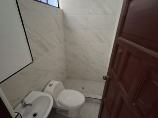Foto 9 de CASA EN VENTA CERCA DE LA AV. NESTOR GAMBETA