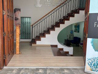Foto 8 de ¡Tu Consultorio Ideal Para Brillar En Medicina Estética En Avenida De Alto Tránsito En San Borja!