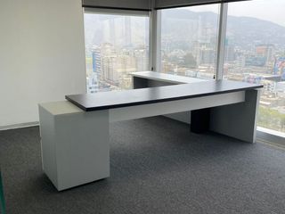 Foto 3 de Alquilo Exclusiva Oficina - Lima Central Tower