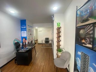 Foto 4 de EN ALQUILER LOCAL COMERCIAL UBICADO EN EDIFICIO MULTIFAMILIAR