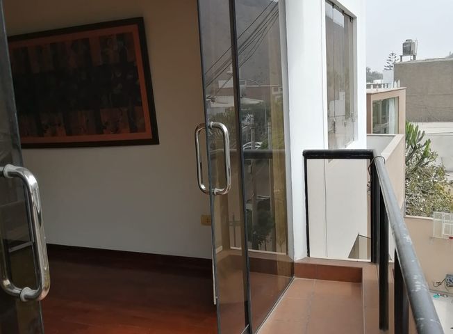 Apartamento En Venta En Santiago De Surco Properati