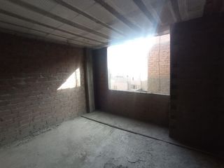 Foto 5 de VENDO AMPLIO DEPARTAMENTO FRENTE AL PARQUE MUY CERCA DE LA AVENIDA PRINCIPAL
