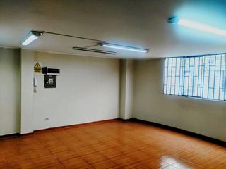 Foto 3 de Oficina en Limite de Surquillo con Miraflores !!!🤗