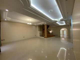 Foto 38 de ¡En renta casa de 4 dormitorios en urbanización privada!