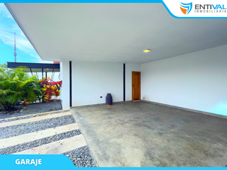 Foto 6 de VENDO CASA MODERNA en Urbanización Privada La Toscana, en Santo Domingo