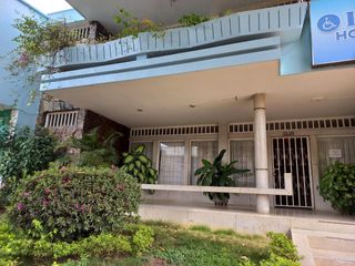 Foto 1 de Vendo amplia casa comercial rentando, Sector Conucos