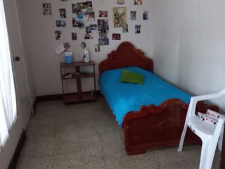Foto 4 de Vendo amplia casa comercial rentando, Sector Conucos