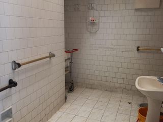 Foto 5 de Vendo amplia casa comercial rentando, Sector Conucos