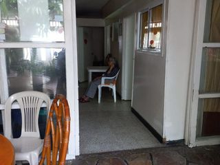 Foto 19 de Vendo amplia casa comercial rentando, Sector Conucos