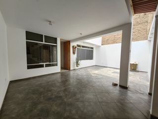 Foto 3 de Alquilo Casa En Urb Santa Rosa Del Palmar, Ideal Para Oficinas, Empresas