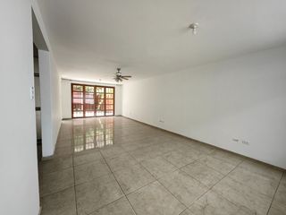 Foto 8 de Alquilo Casa En Urb Santa Rosa Del Palmar, Ideal Para Oficinas, Empresas