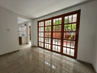Foto 10 de Alquilo Casa En Urb Santa Rosa Del Palmar, Ideal Para Oficinas, Empresas