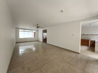 Foto 11 de Alquilo Casa En Urb Santa Rosa Del Palmar, Ideal Para Oficinas, Empresas