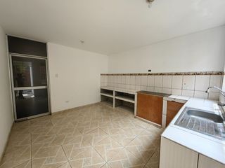 Foto 12 de Alquilo Casa En Urb Santa Rosa Del Palmar, Ideal Para Oficinas, Empresas