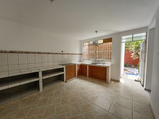 Foto 13 de Alquilo Casa En Urb Santa Rosa Del Palmar, Ideal Para Oficinas, Empresas