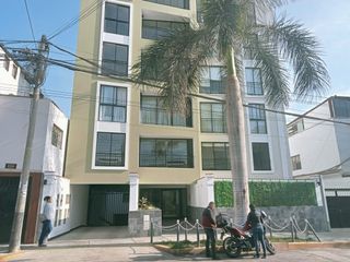 Foto 1 de Vendo Moderno Departamento en Barranco con 2 amplios dormitorios