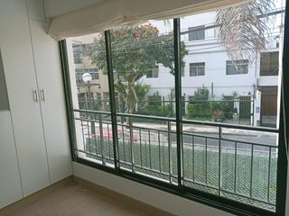 Foto 4 de Vendo Moderno Departamento en Barranco con 2 amplios dormitorios