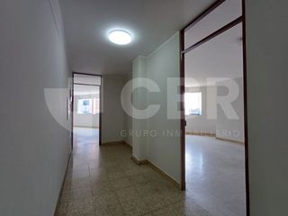 Foto 1 de VENTA OFICINA EN CARCADO DE LIMA