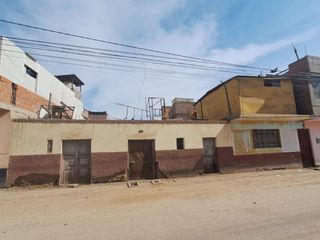 Foto 1 de VENTA DE CASA CONSIDERADA TERRENO A UNA CUADRA DE LA AV. INDUSTRIAL FRENTE A CASA DE TAPIZ- TACNA.