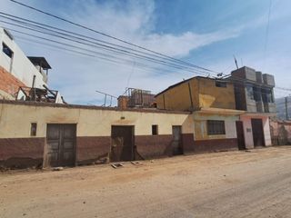 Foto 10 de VENTA DE CASA CONSIDERADA TERRENO A UNA CUADRA DE LA AV. INDUSTRIAL FRENTE A CASA DE TAPIZ- TACNA.