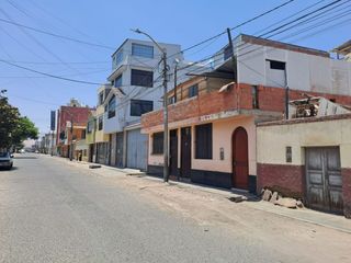 Foto 4 de VENTA DE CASA CONSIDERADA TERRENO A UNA CUADRA DE LA AV. INDUSTRIAL FRENTE A CASA DE TAPIZ- TACNA.