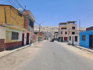 Foto 6 de VENTA DE CASA CONSIDERADA TERRENO A UNA CUADRA DE LA AV. INDUSTRIAL FRENTE A CASA DE TAPIZ- TACNA.
