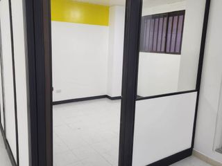 Foto 5 de RENTO AMPLIA E ILIMIINADA OFICINA EN EL CENTRO DE PEREIRA
