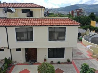 Foto 1 de Vedo casa de 410m, urbanizacion privada El condado