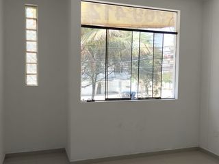 Foto 3 de ALQUILER DE CASA DE 3 PISOS, EN AV. LAS PALMERAS