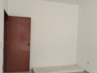 Foto 7 de ALQUILER DE CASA DE 3 PISOS, EN AV. LAS PALMERAS